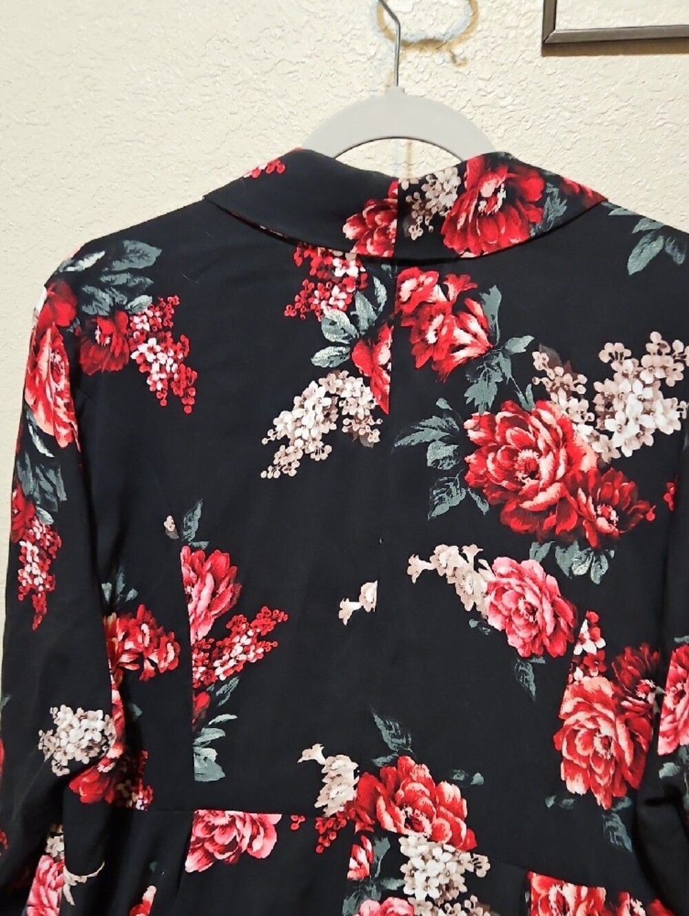 torrid Black Floral Long Sleeve Cardigan with Red Roses - Picture 6 of 7
